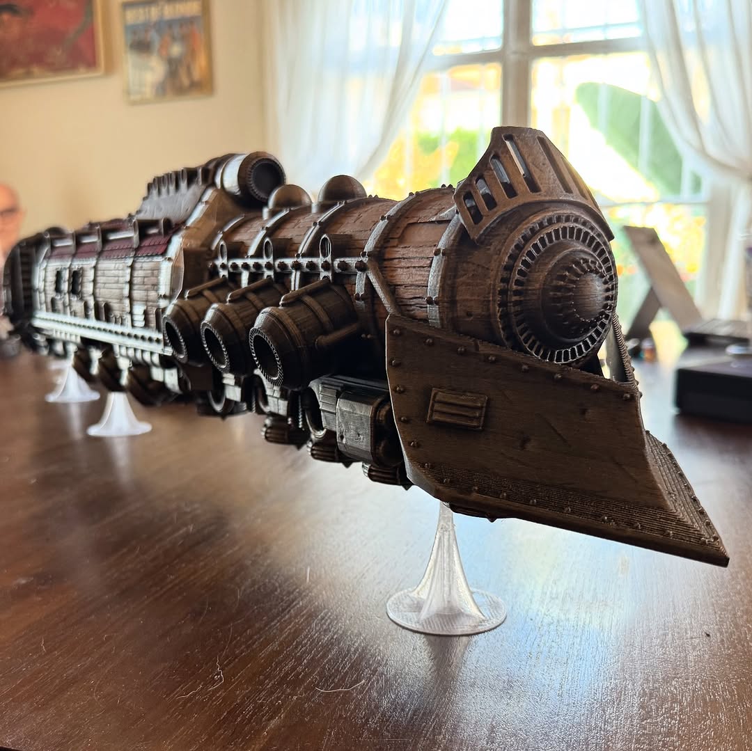 Catching up on old projects, never posted the finished Excahundr. Digital kitbashing/design and buil