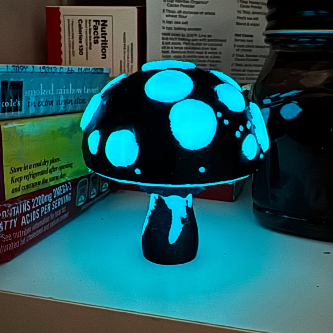 Pre-paint process photos of the Excahundr™️ I kitbashed together for our DnD campaign. In-game we we